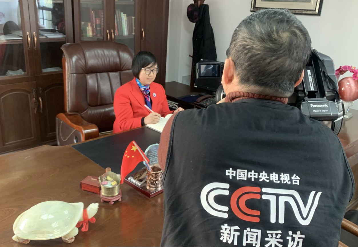 中央電視臺記者走進寧波市富通技工學(xué)校采訪
